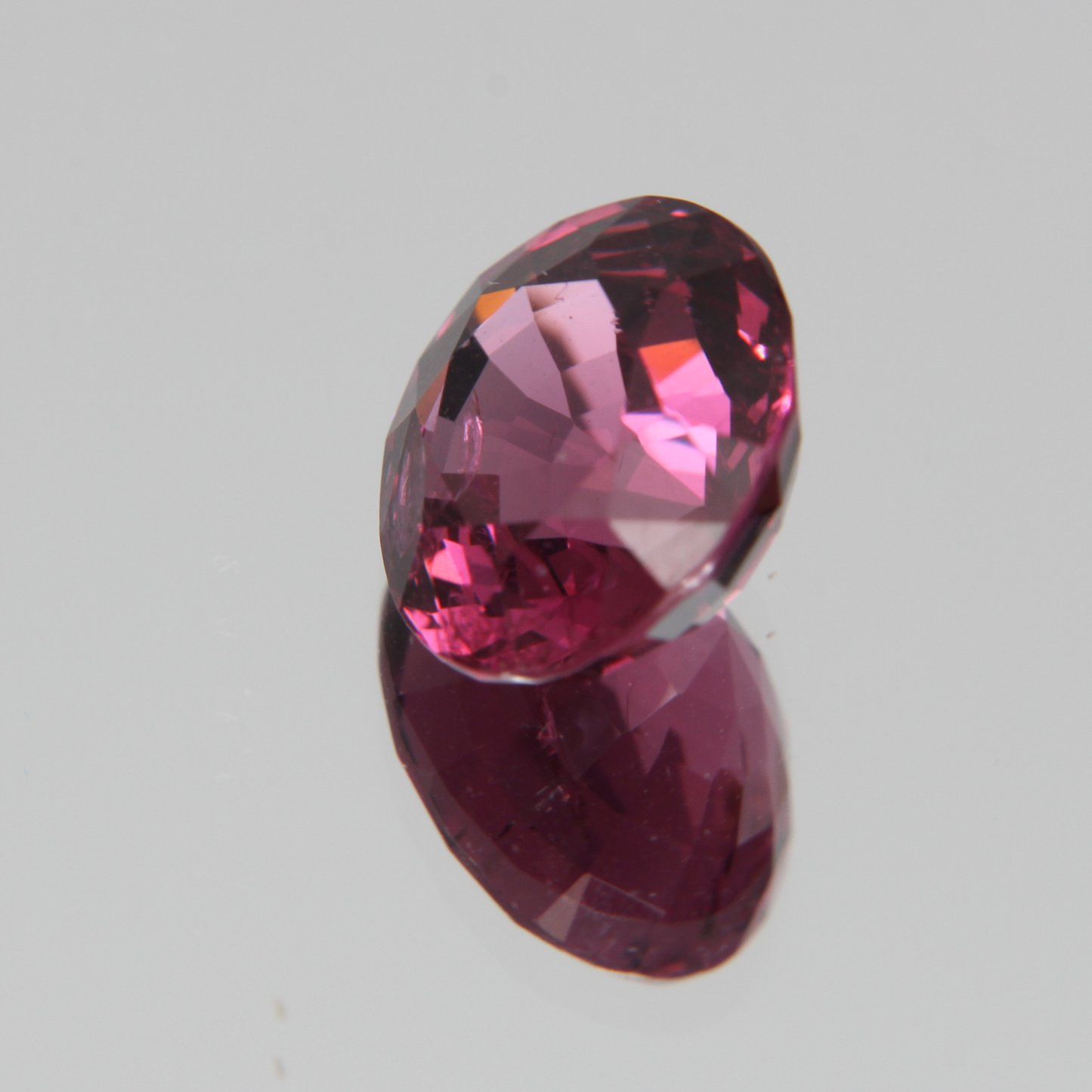 Pink-Red Spinel 5.57ct