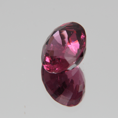 Pink-Red Spinel 5.57ct