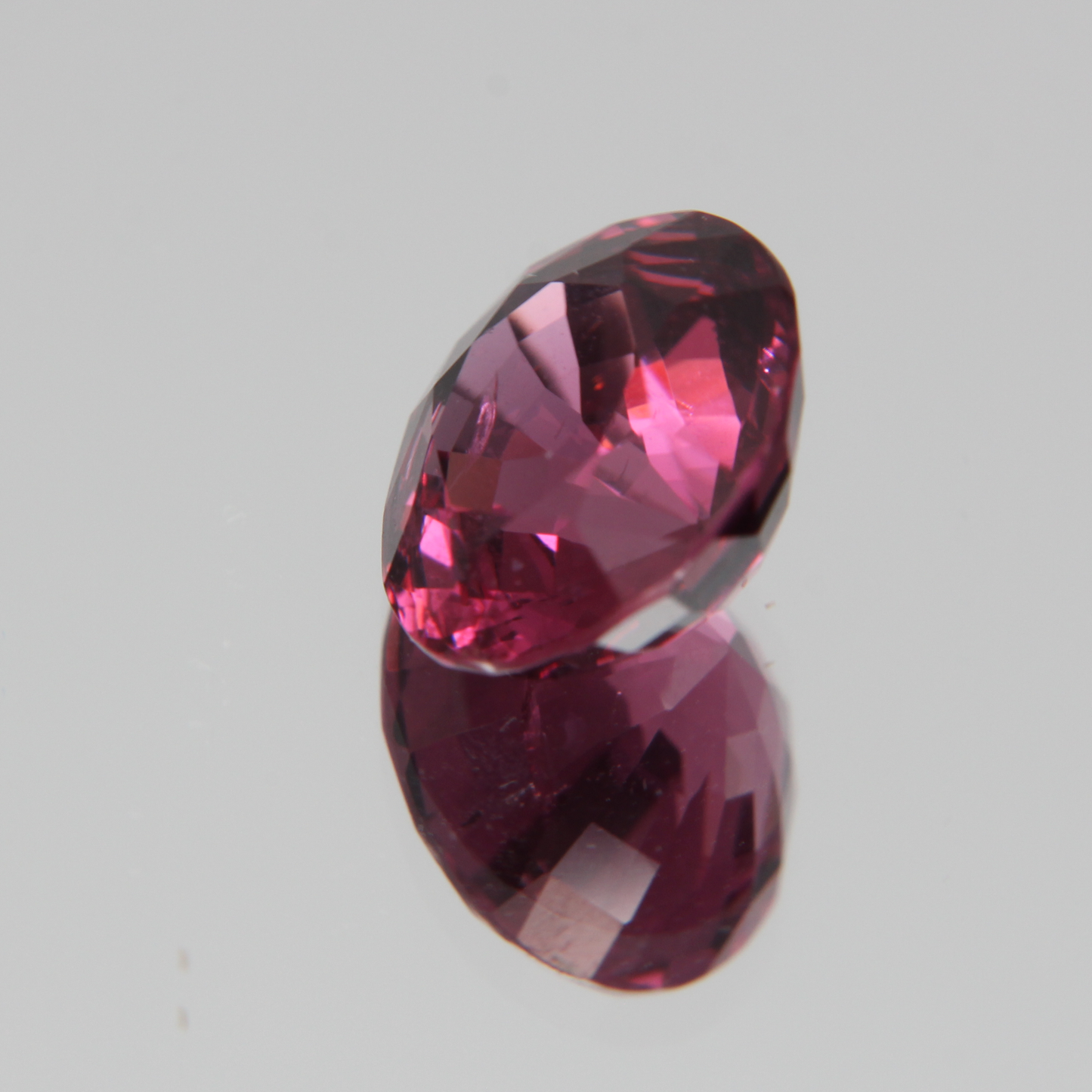 Pink-Red Spinel 5.57ct