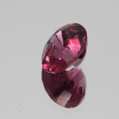 Pink-Red Spinel 5.57ct