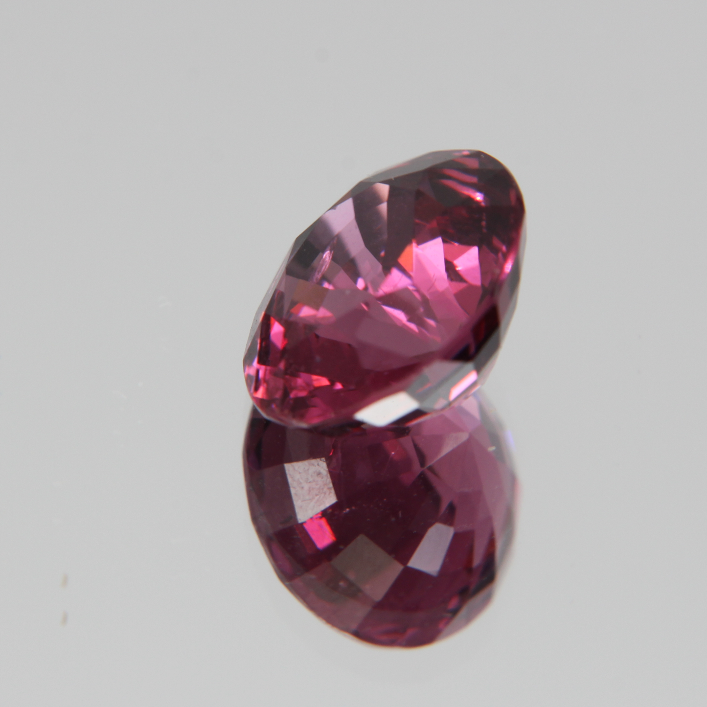 Pink-Red Spinel 5.57ct