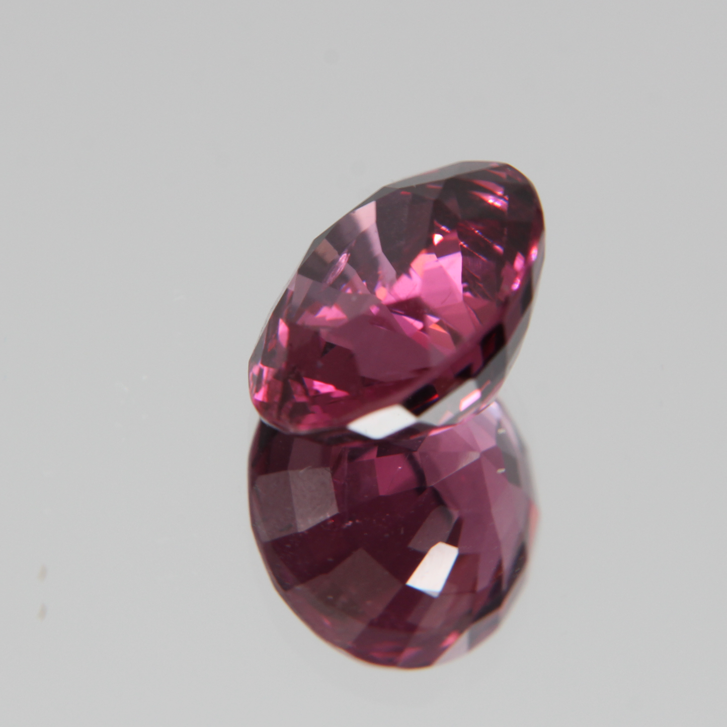 Pink-Red Spinel 5.57ct