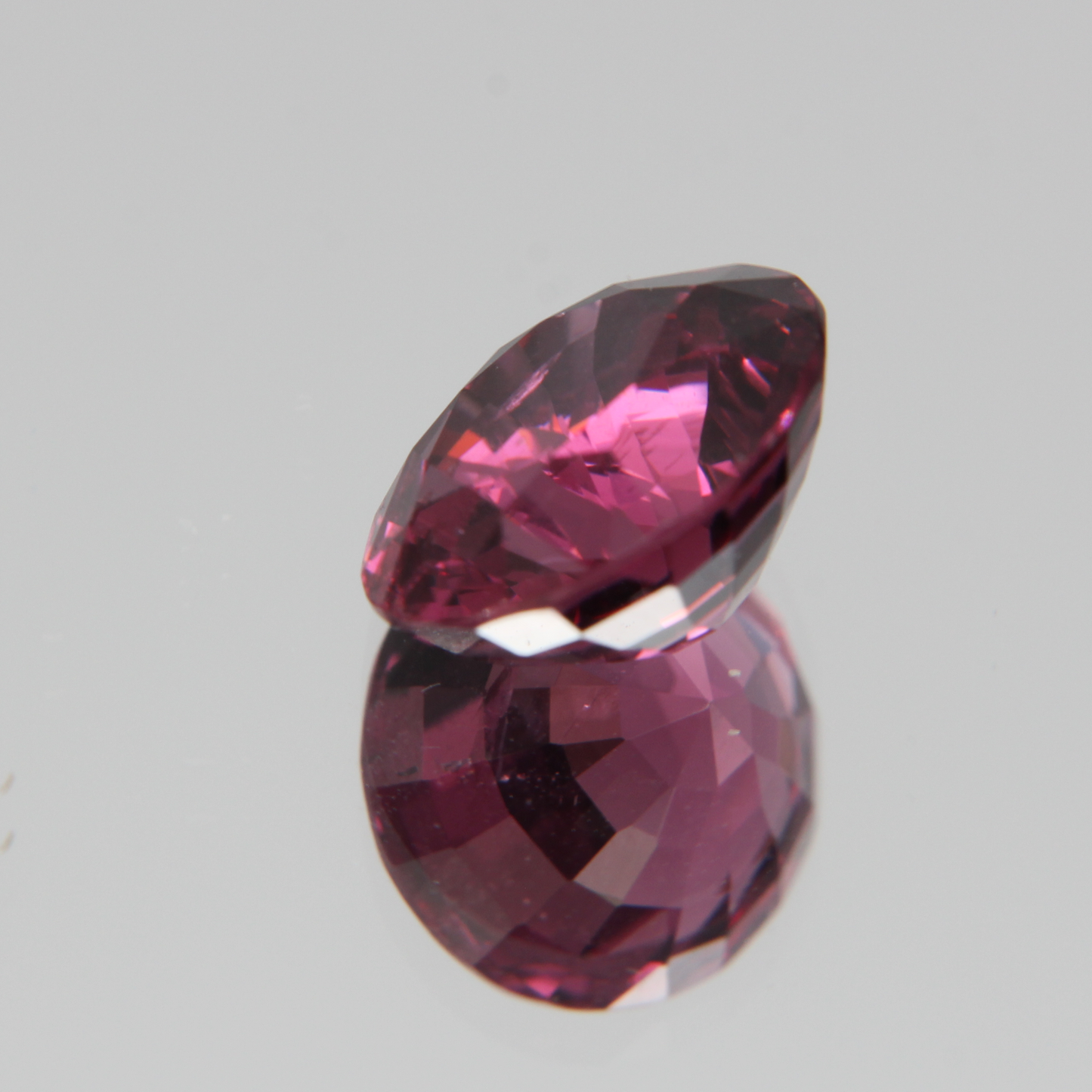 Pink-Red Spinel 5.57ct