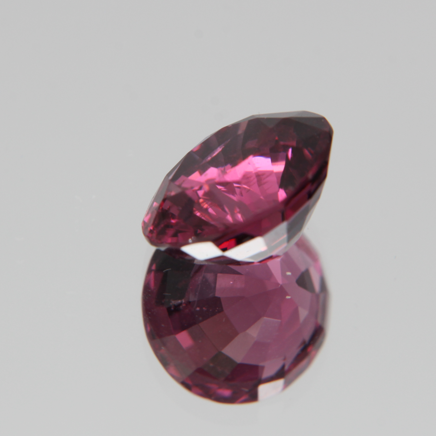 Pink-Red Spinel 5.57ct