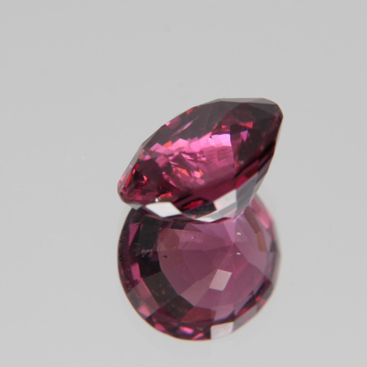 Pink-Red Spinel 5.57ct