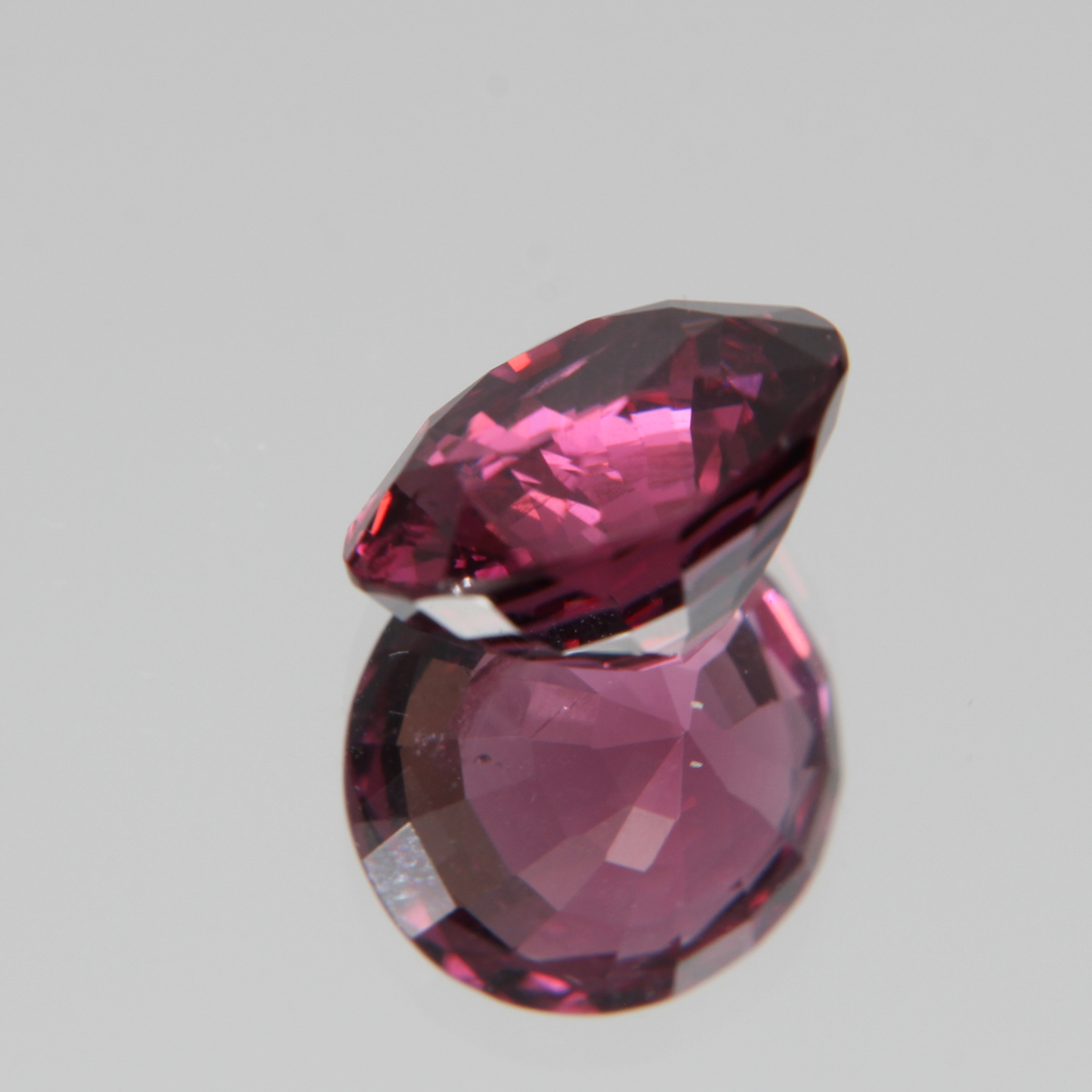 Pink-Red Spinel 5.57ct