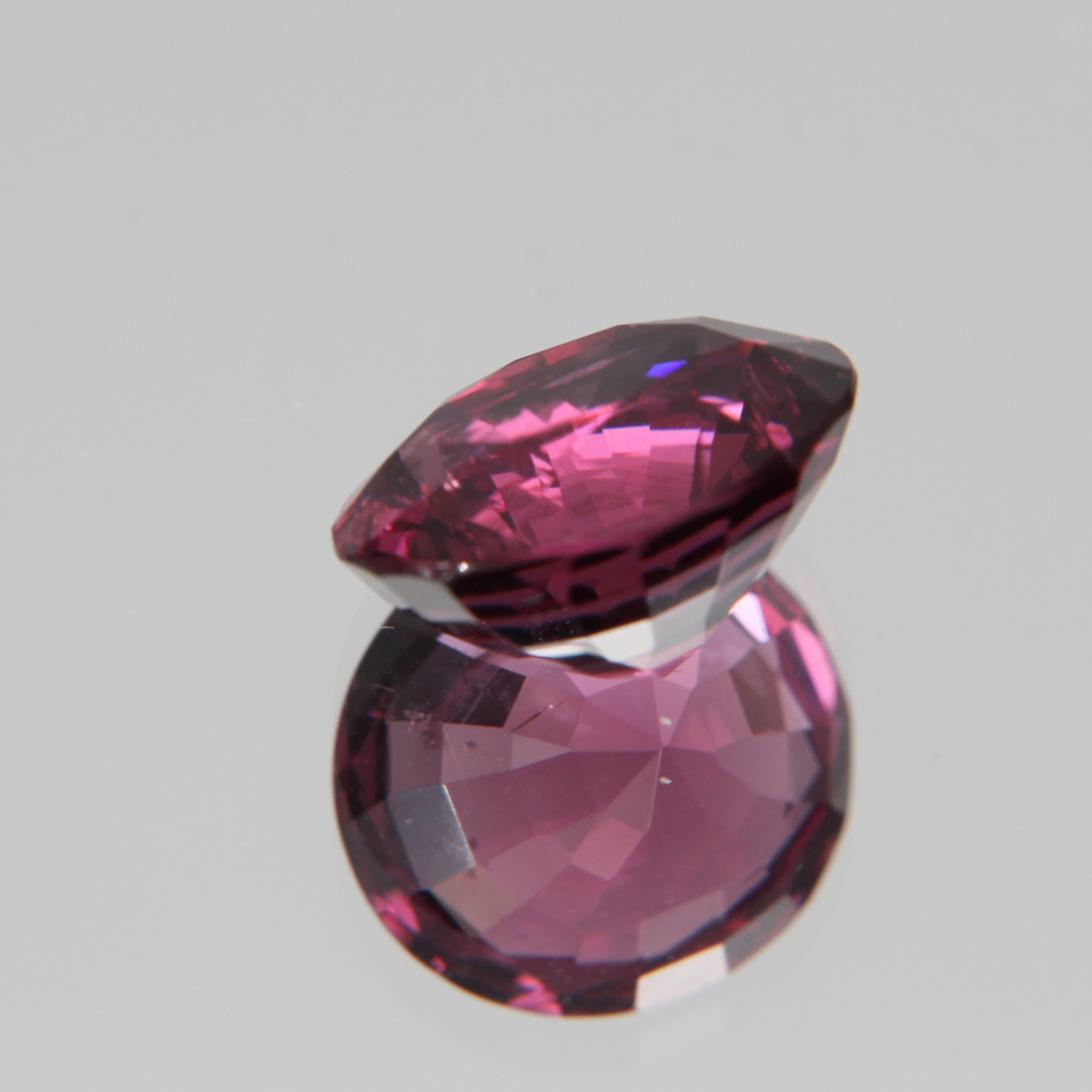 Pink-Red Spinel 5.57ct