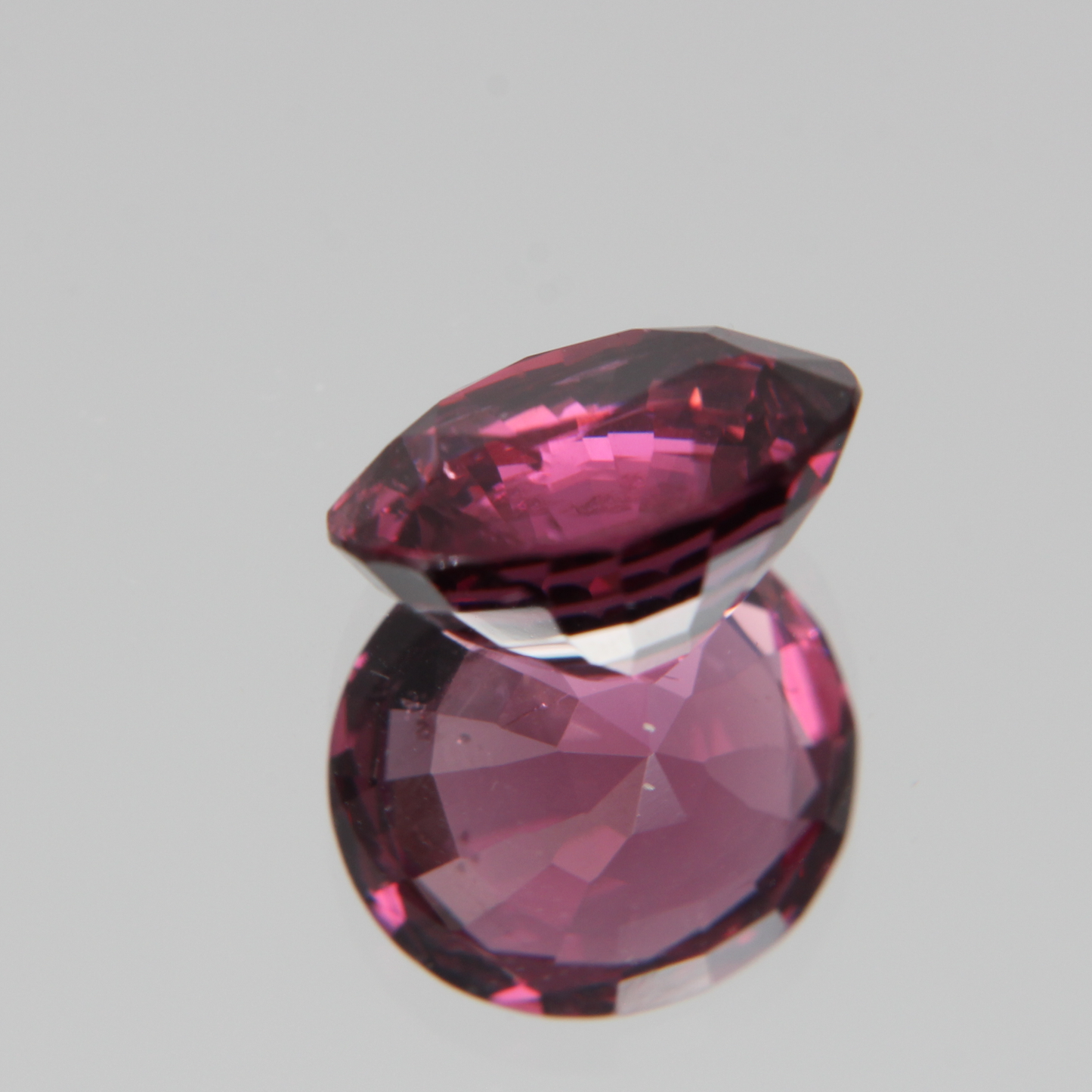 Pink-Red Spinel 5.57ct