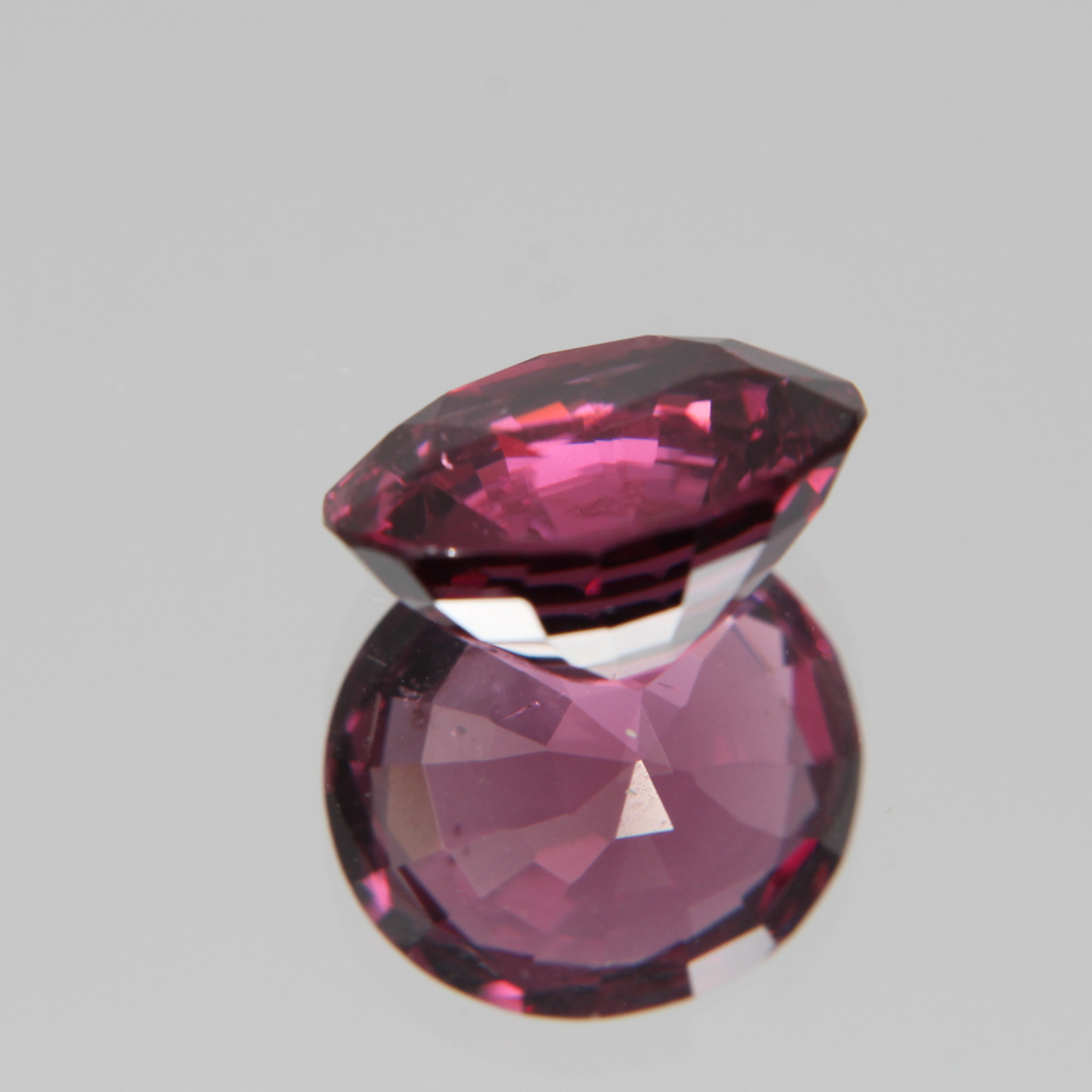 Pink-Red Spinel 5.57ct