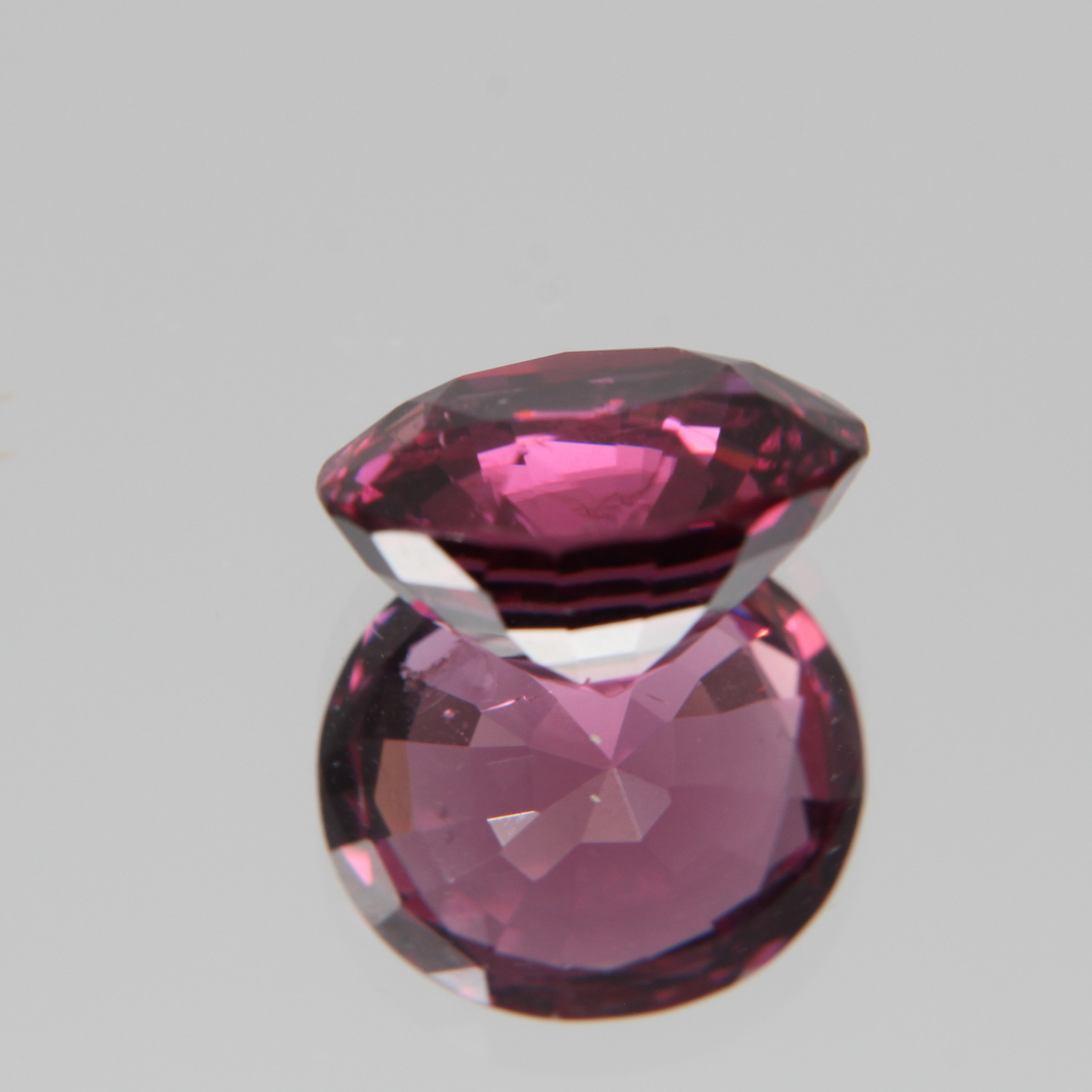 Pink-Red Spinel 5.57ct