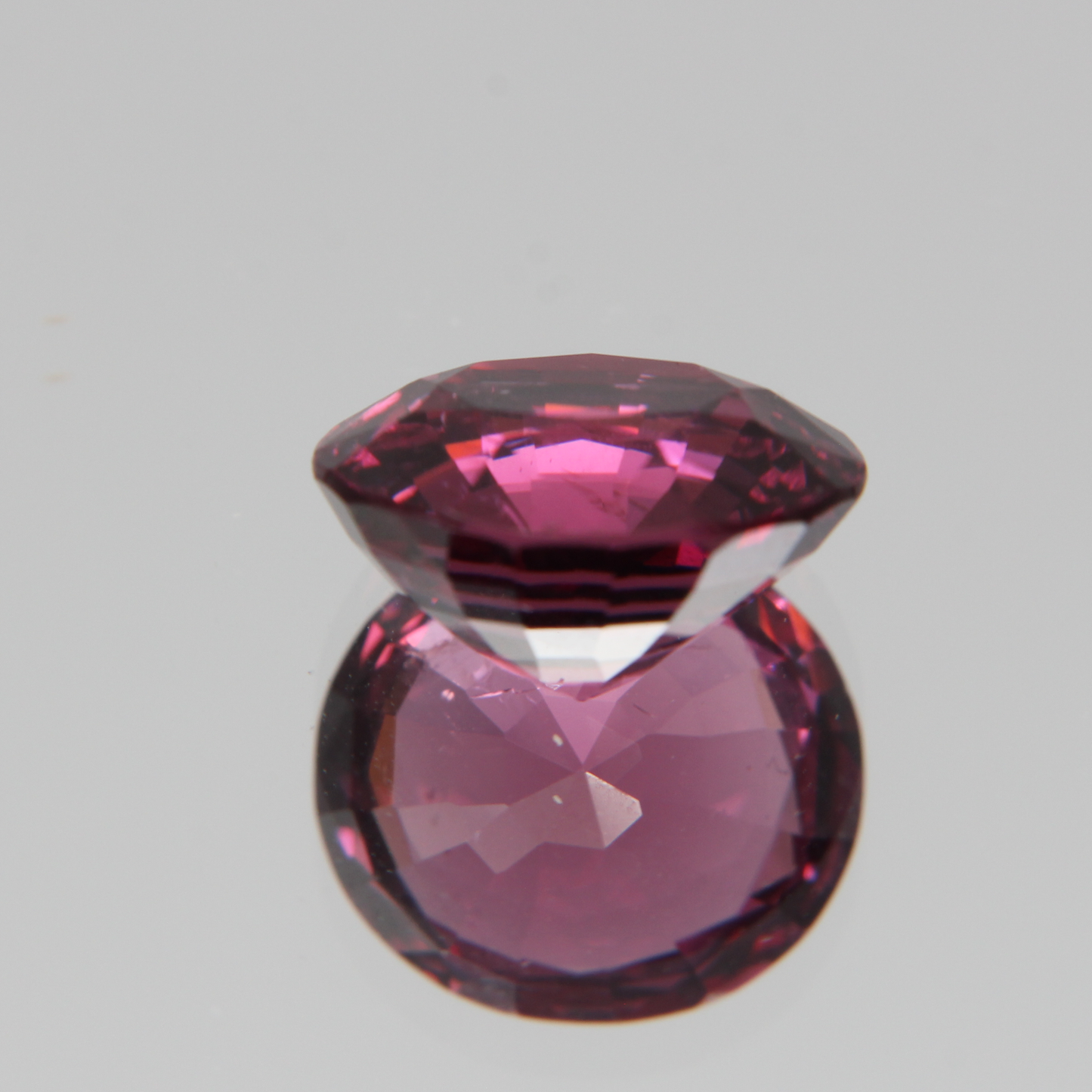 Pink-Red Spinel 5.57ct