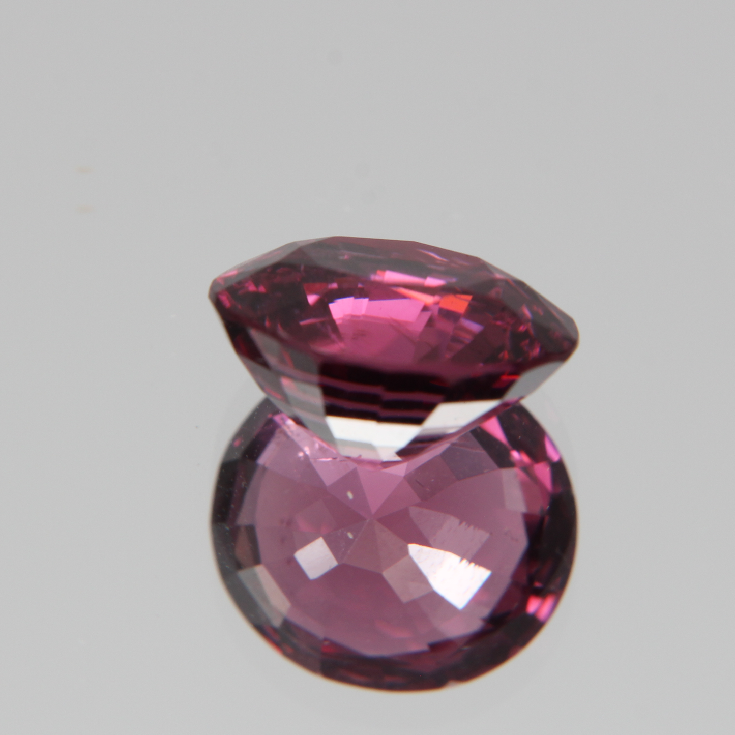 Pink-Red Spinel 5.57ct