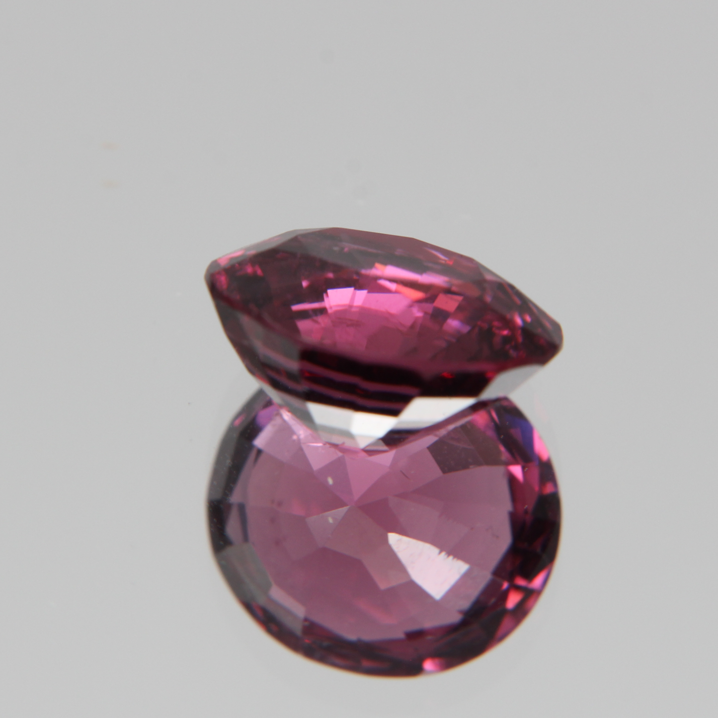 Pink-Red Spinel 5.57ct