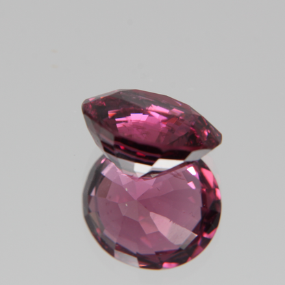 Pink-Red Spinel 5.57ct