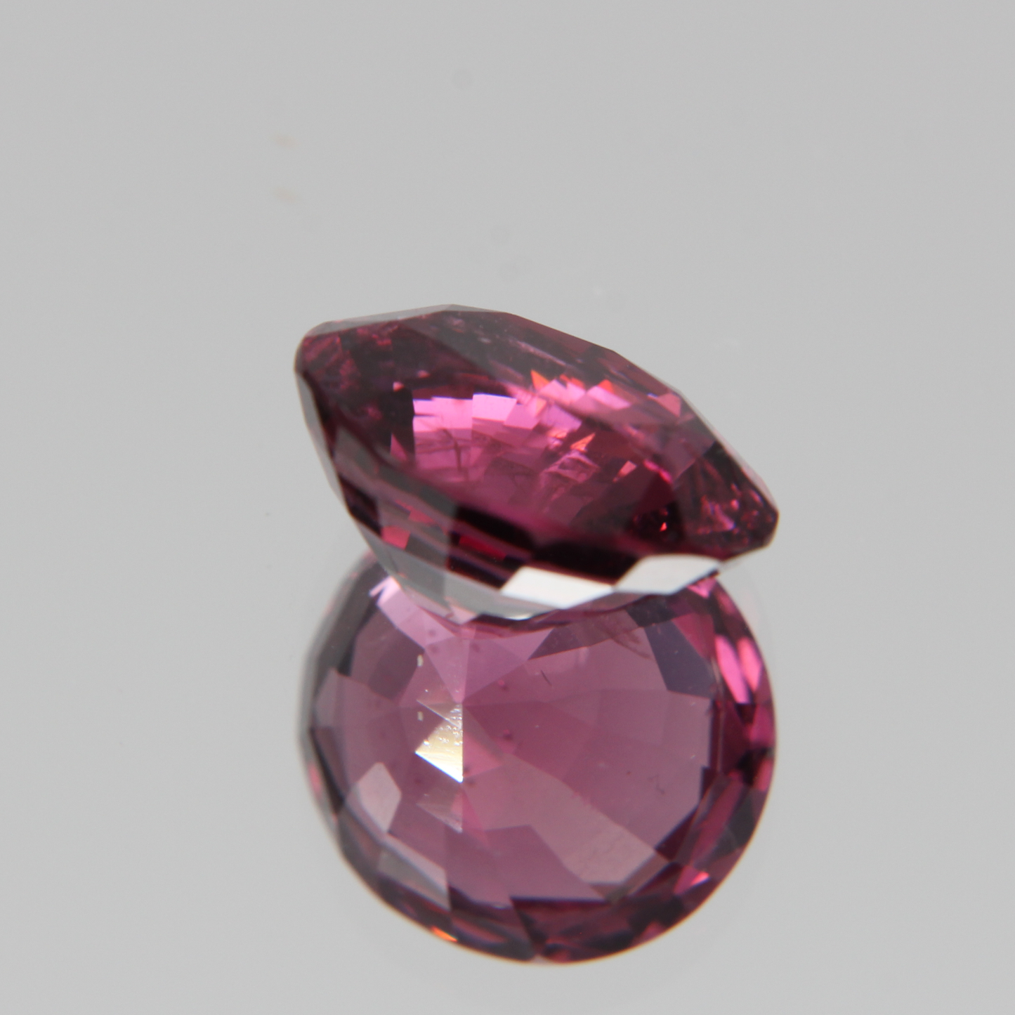 Pink-Red Spinel 5.57ct