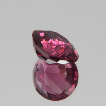 Pink-Red Spinel 5.57ct