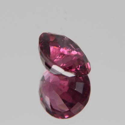 Pink-Red Spinel 5.57ct