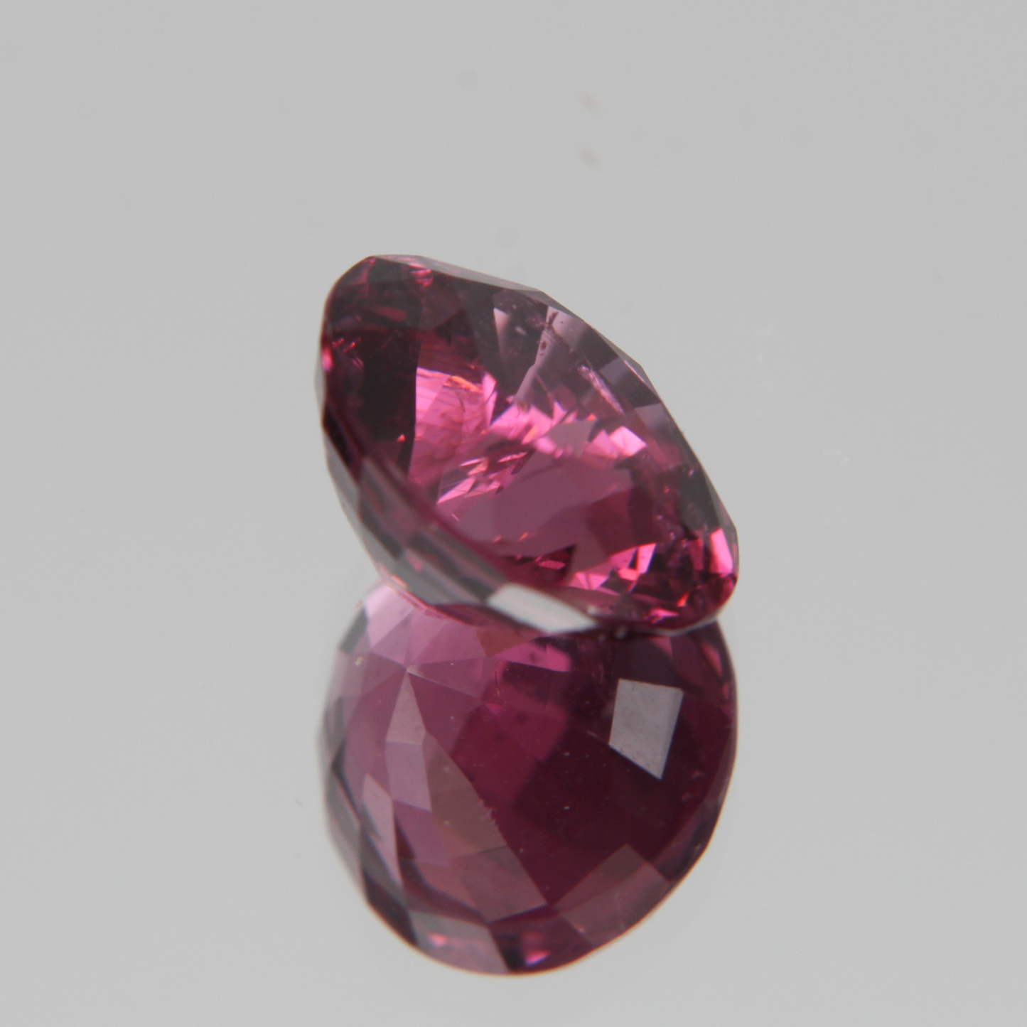 Pink-Red Spinel 5.57ct