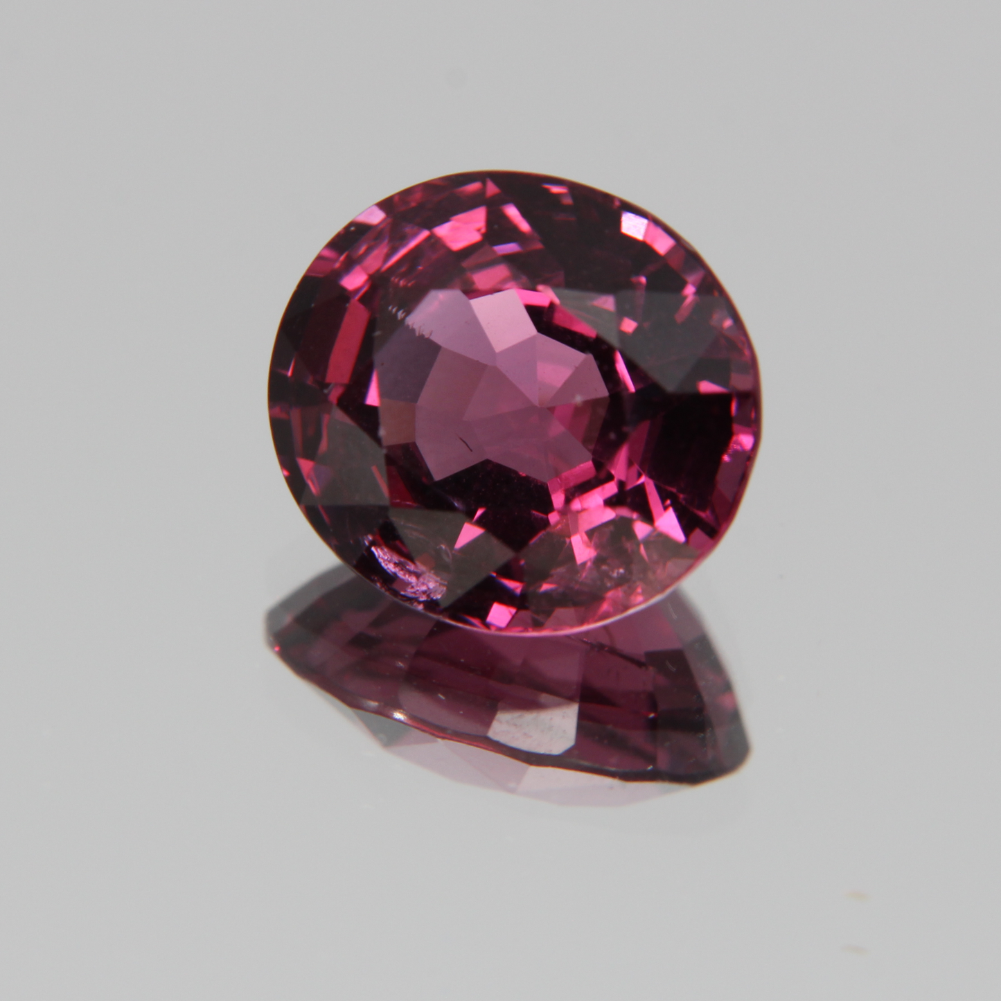Pink-Red Spinel 5.57ct