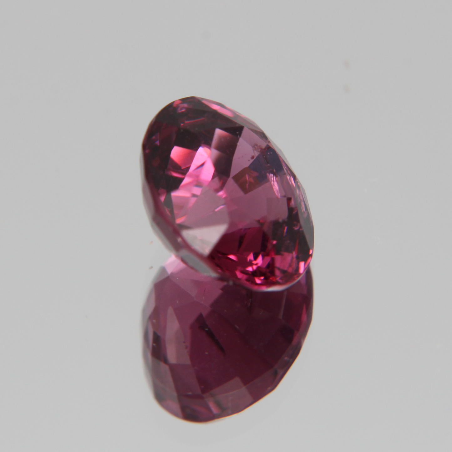 Pink-Red Spinel 5.57ct