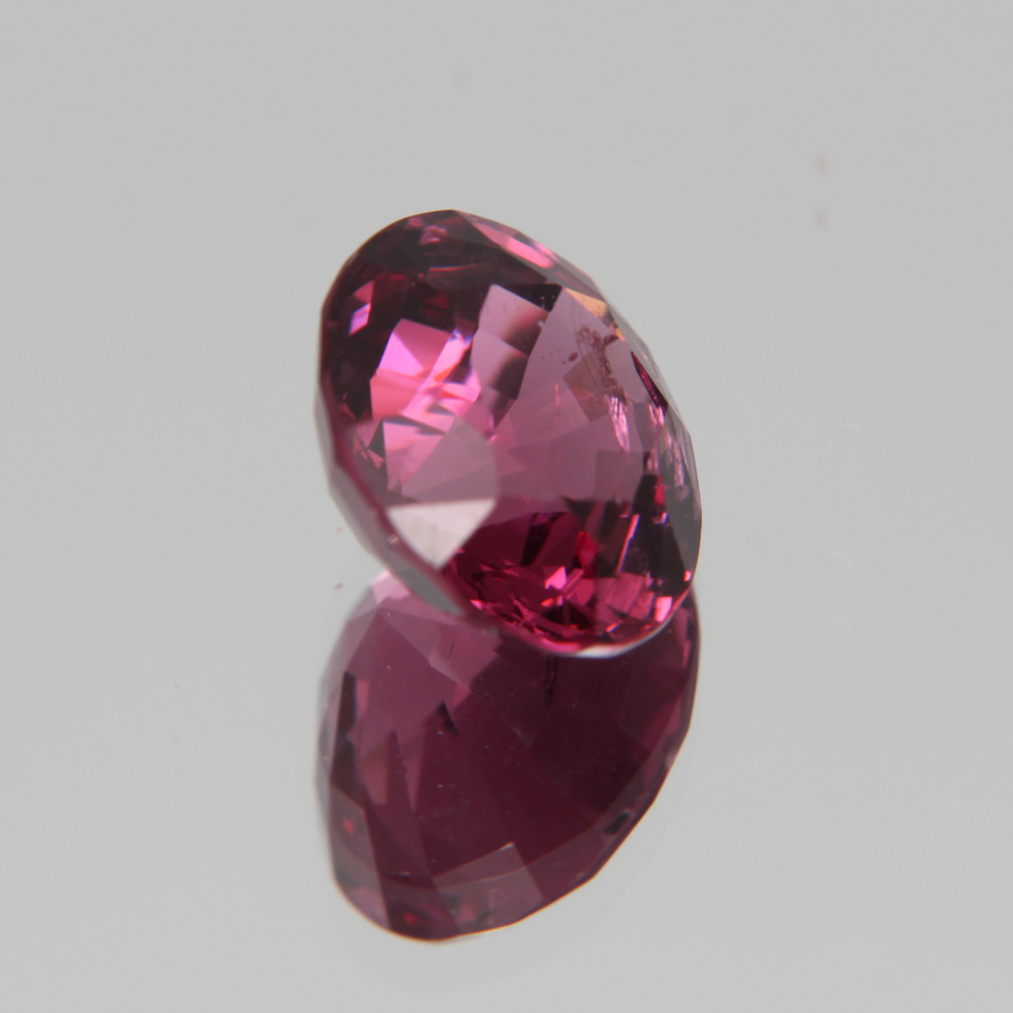 Pink-Red Spinel 5.57ct