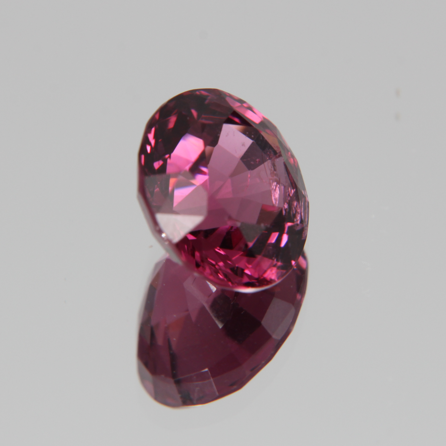 Pink-Red Spinel 5.57ct
