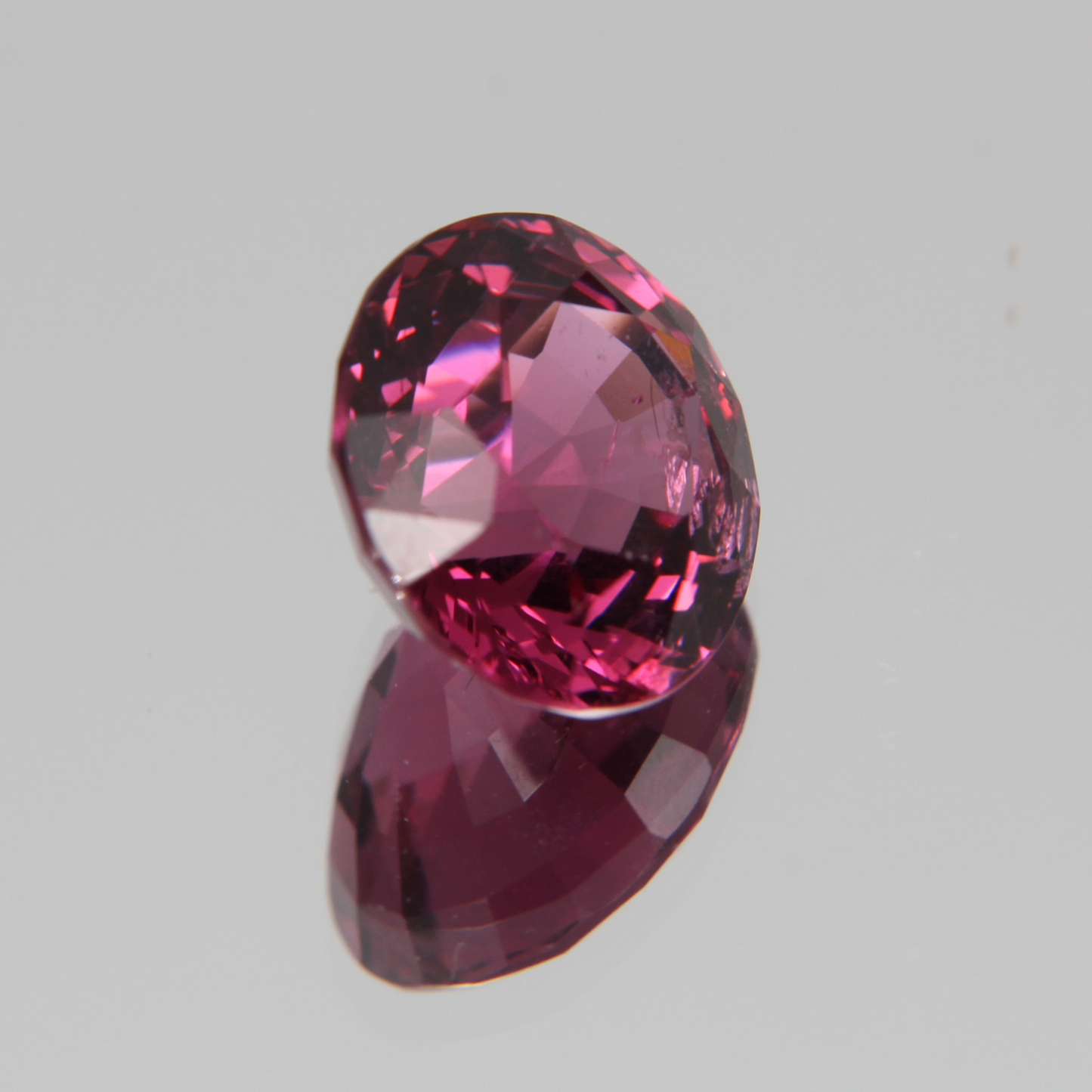 Pink-Red Spinel 5.57ct