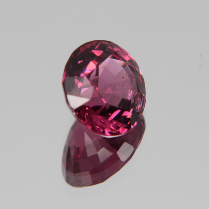 Pink-Red Spinel 5.57ct