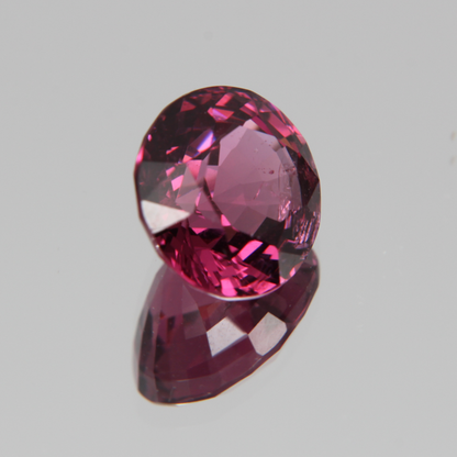 Pink-Red Spinel 5.57ct