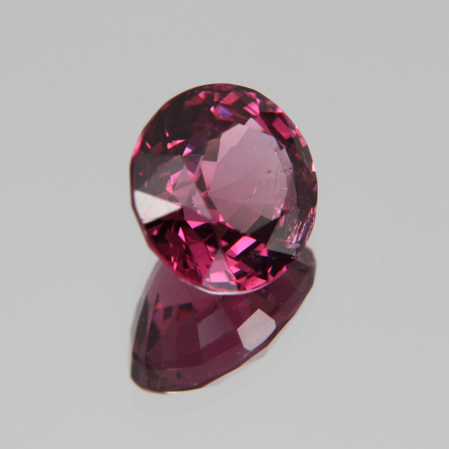 Pink-Red Spinel 5.57ct