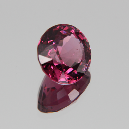 Pink-Red Spinel 5.57ct