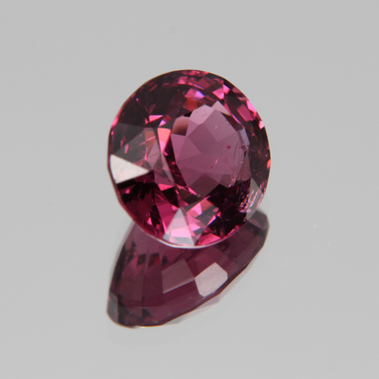 Pink-Red Spinel 5.57ct