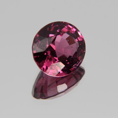 Pink-Red Spinel 5.57ct