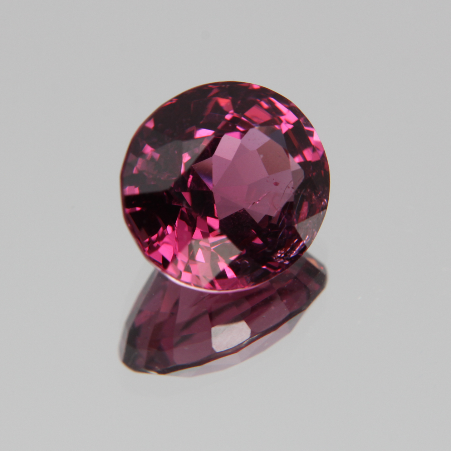 Pink-Red Spinel 5.57ct