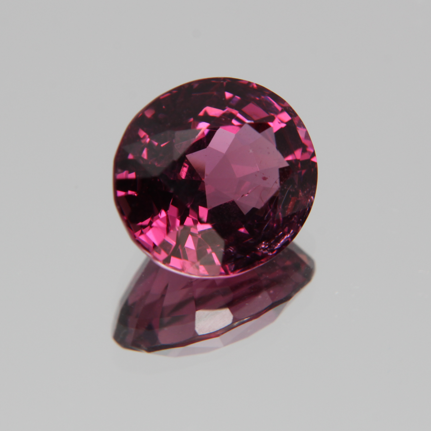 Pink-Red Spinel 5.57ct