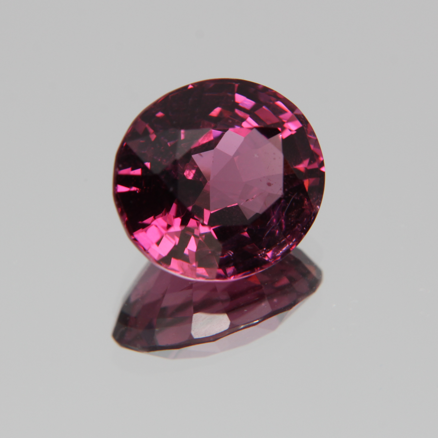 Pink-Red Spinel 5.57ct