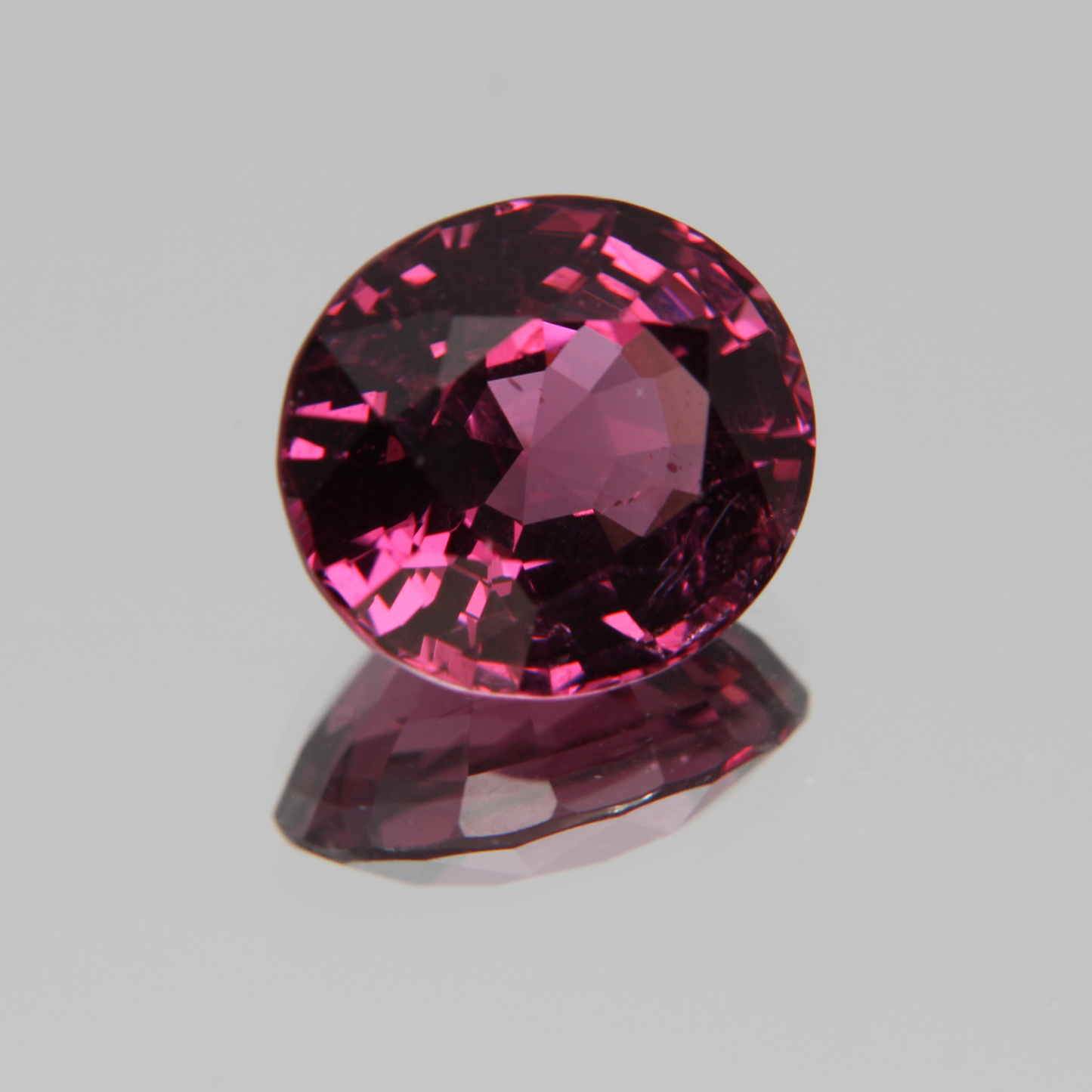 Pink-Red Spinel 5.57ct