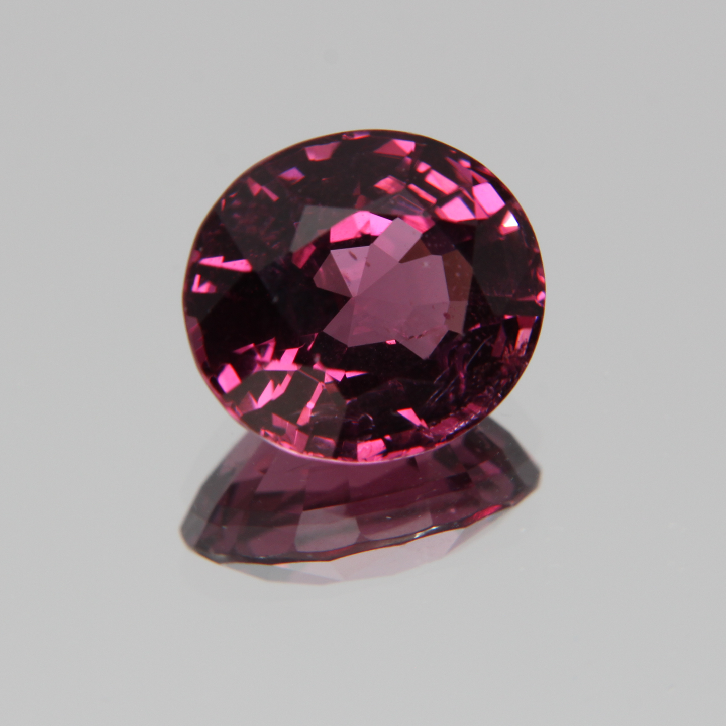 Pink-Red Spinel 5.57ct