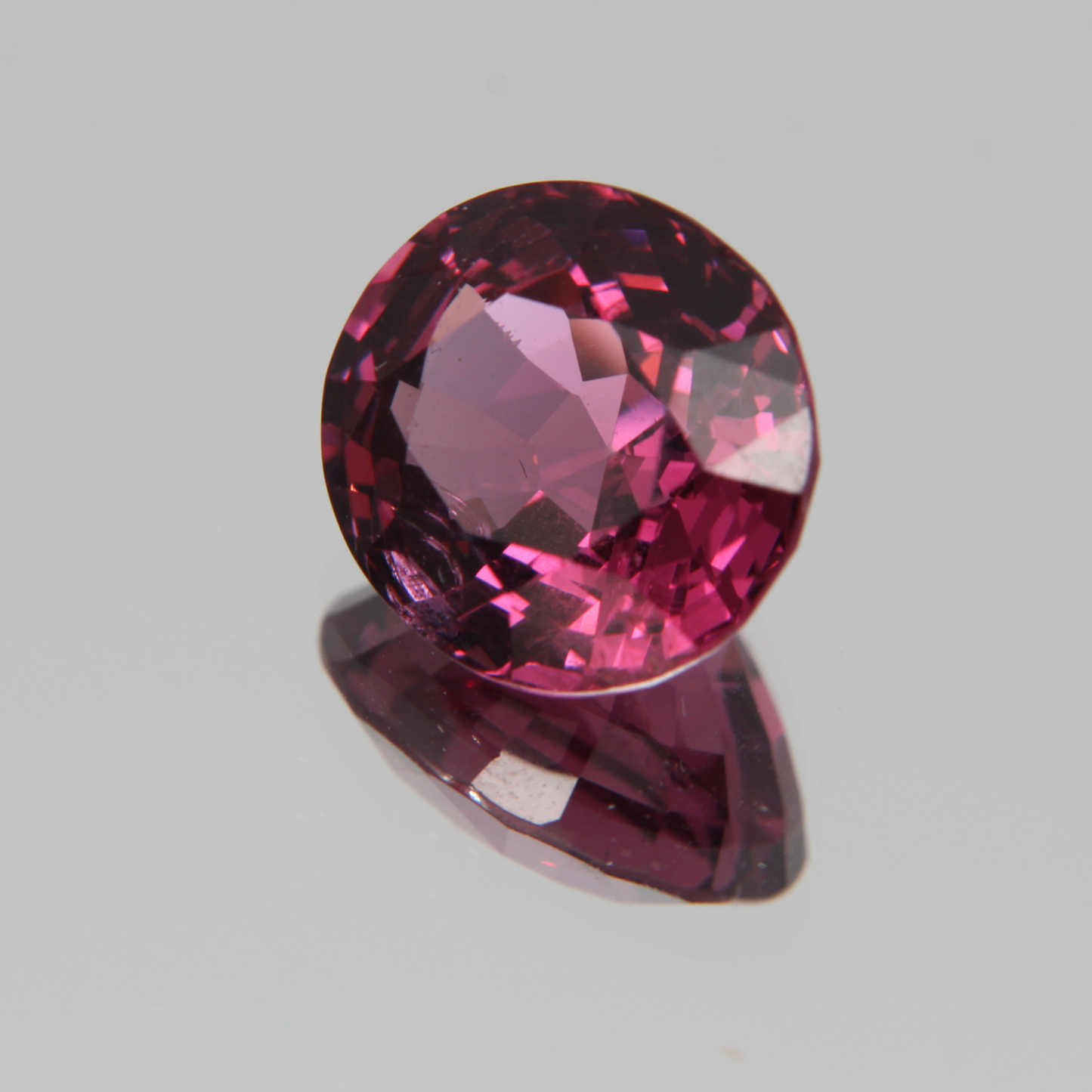 Pink-Red Spinel 5.57ct
