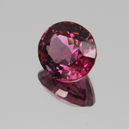 Pink-Red Spinel 5.57ct