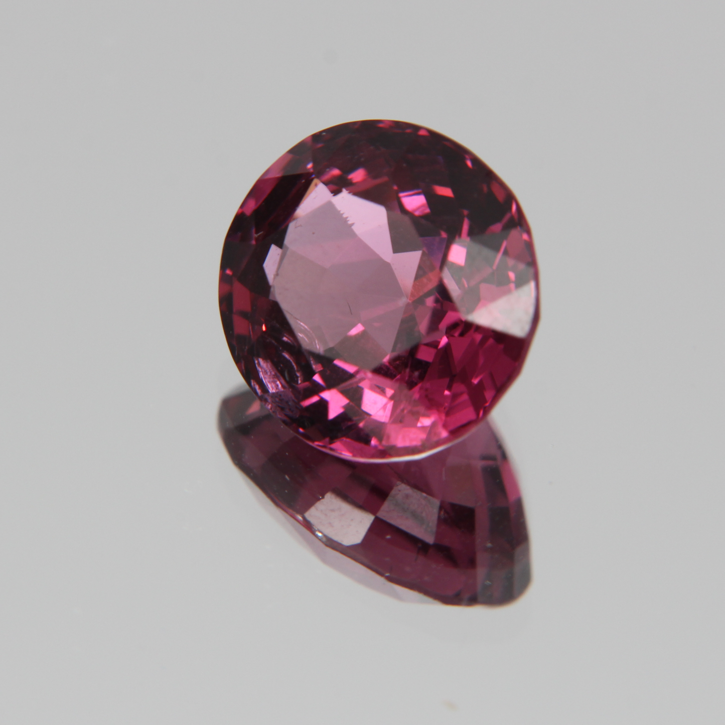 Pink-Red Spinel 5.57ct