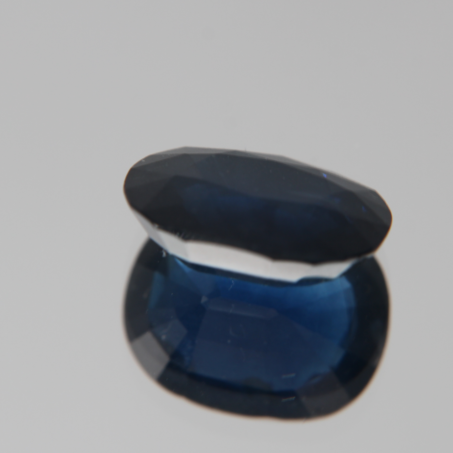 Blue Sapphire 5.78 ct