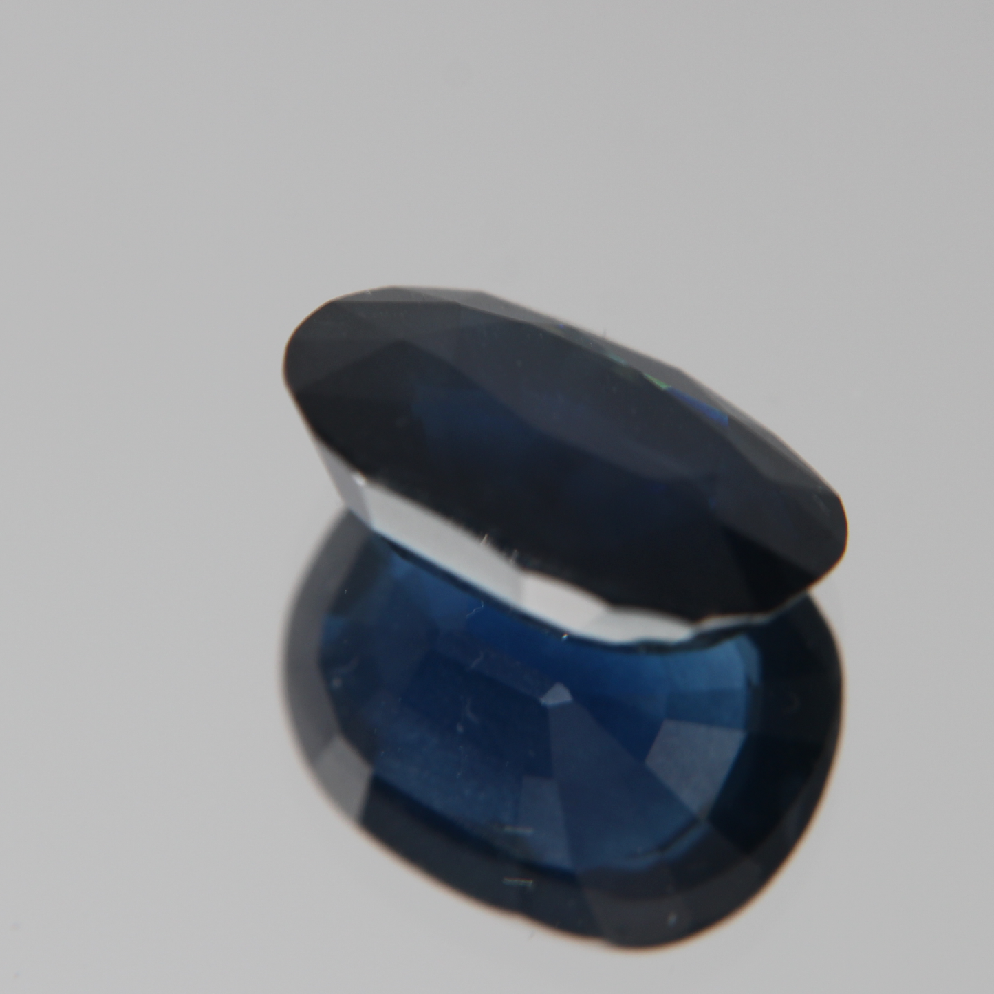 Blue Sapphire 5.78 ct
