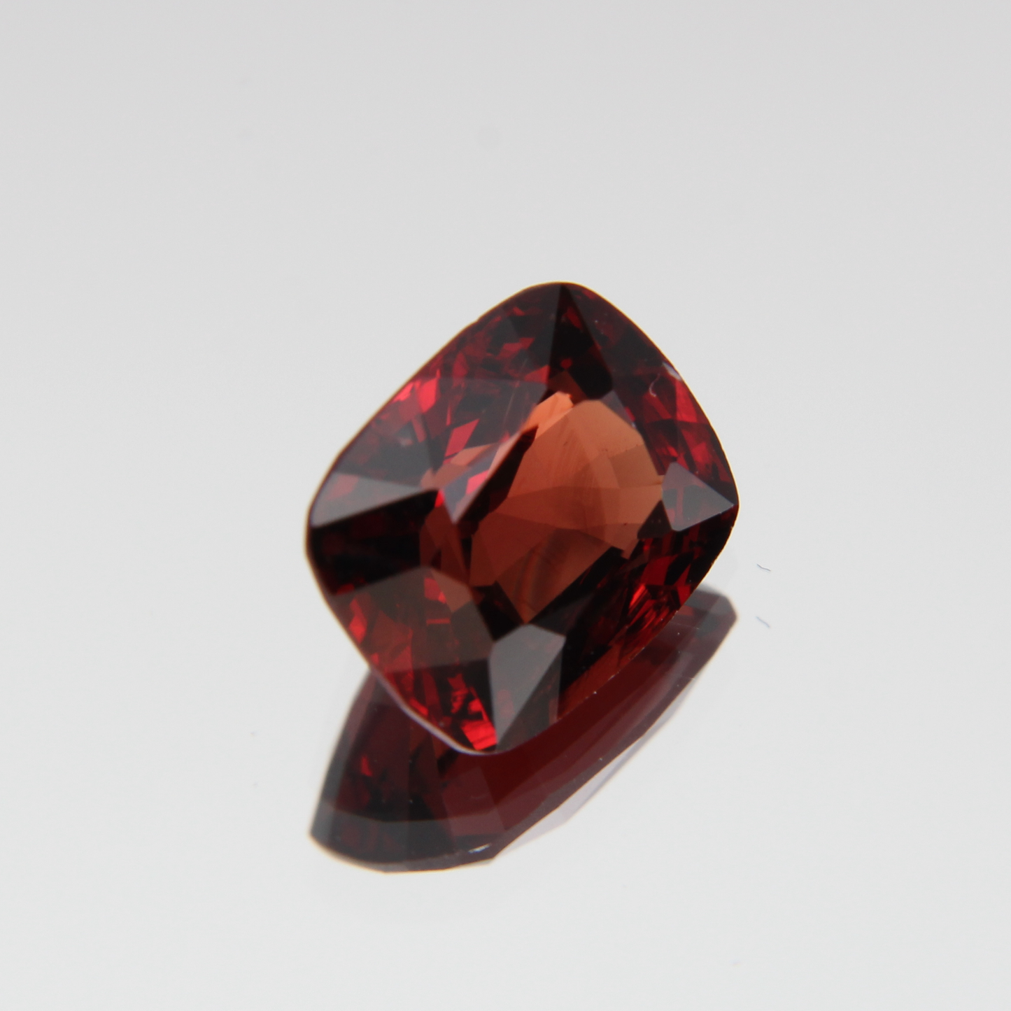 Orange-Roter Spinell 2.60 ct