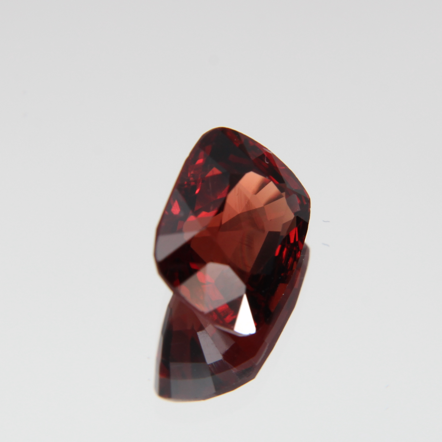 Orange-Roter Spinell 2.60 ct