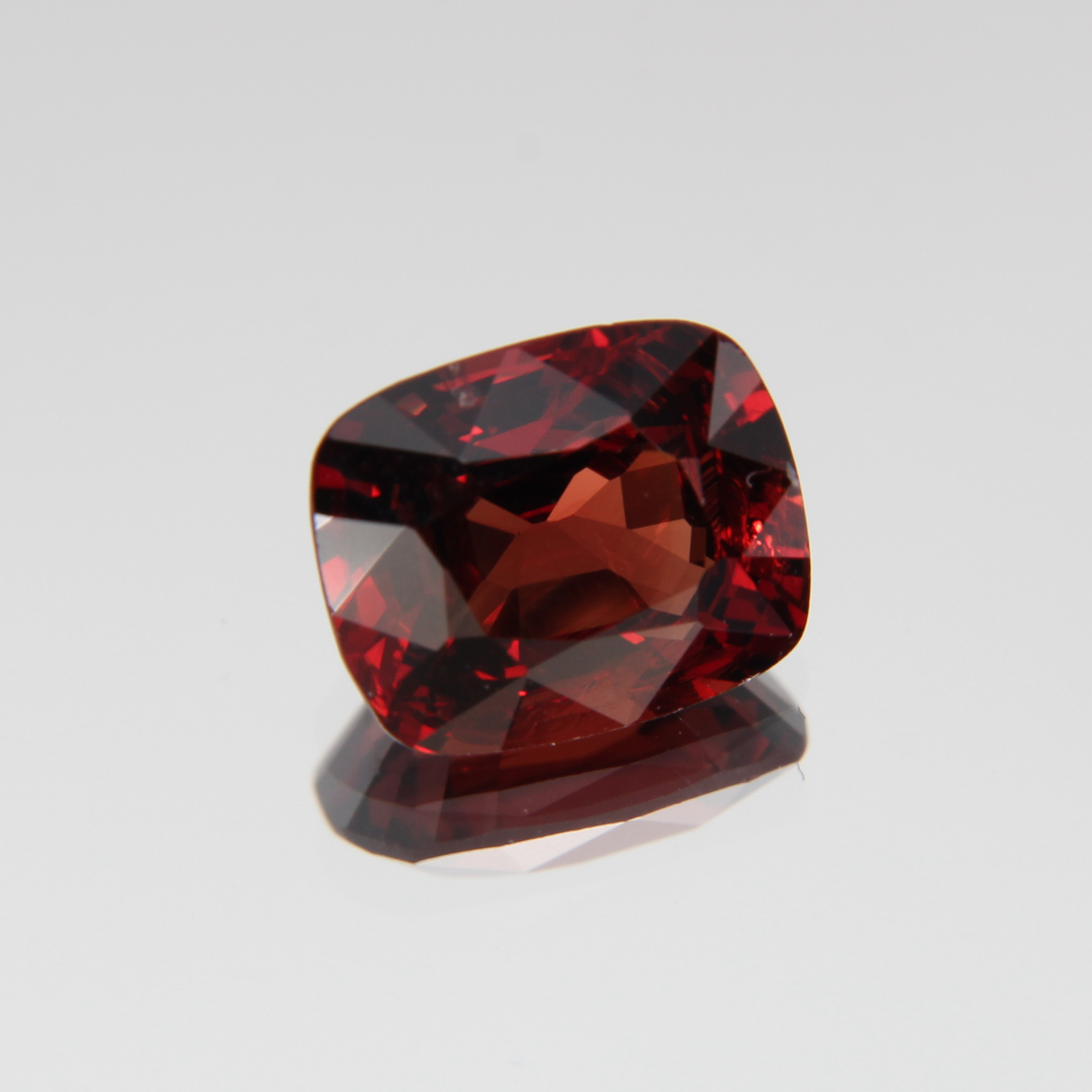 Orange-Roter Spinell 2.60 ct