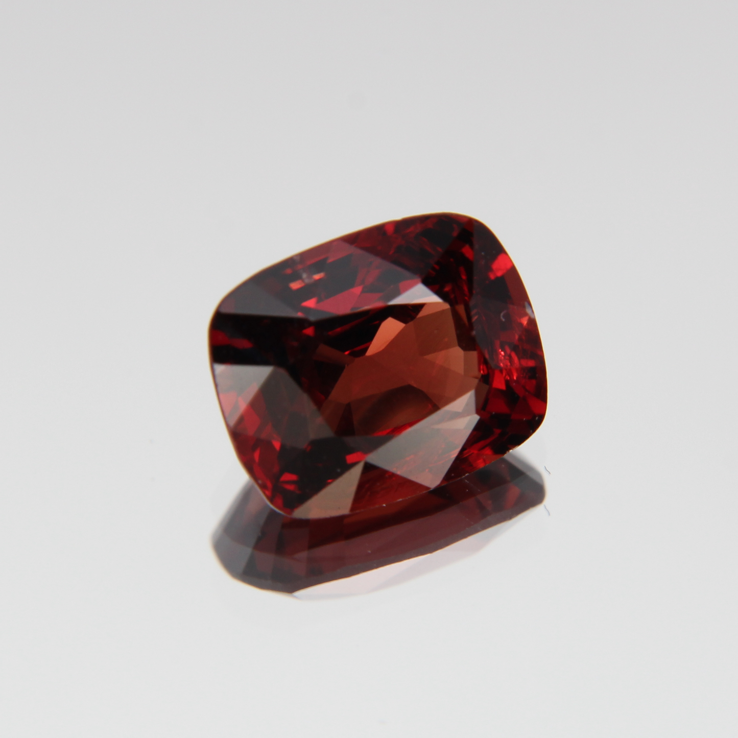 Orange-Roter Spinell 2.60 ct