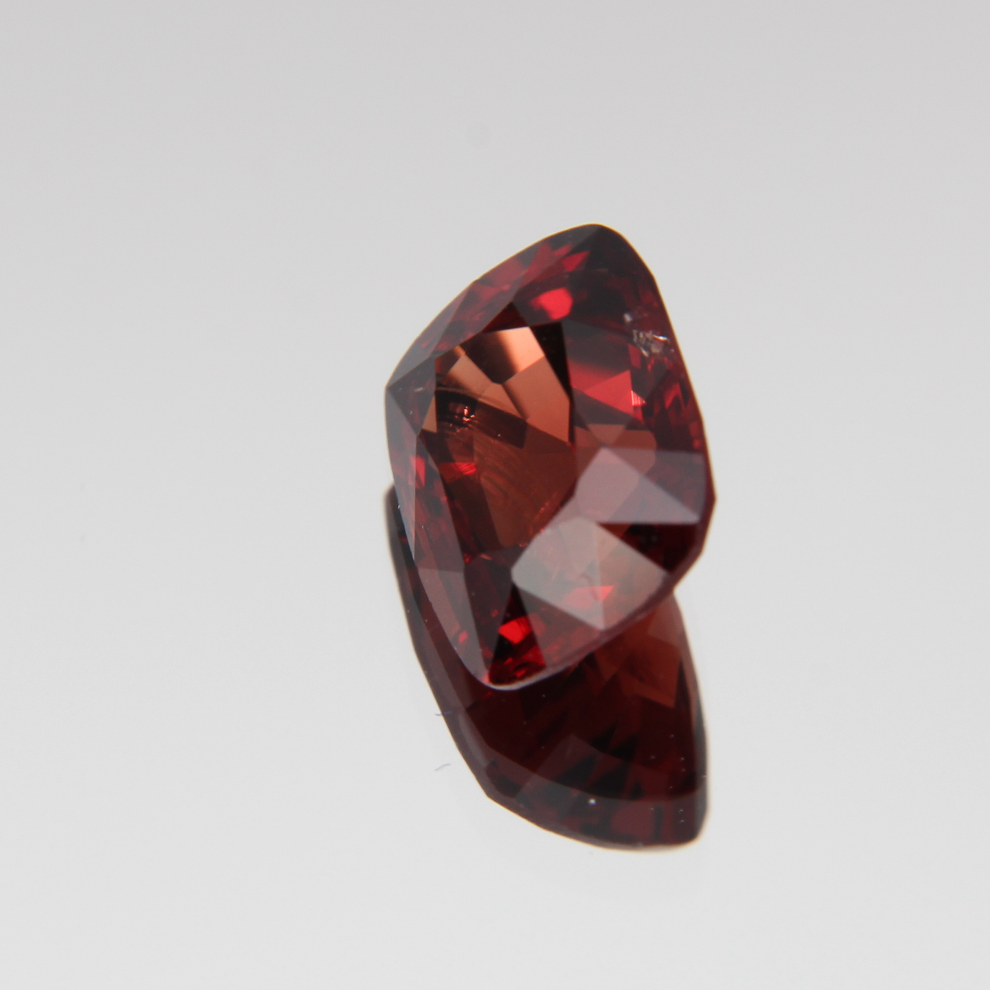 Orange-Roter Spinell 2.60 ct