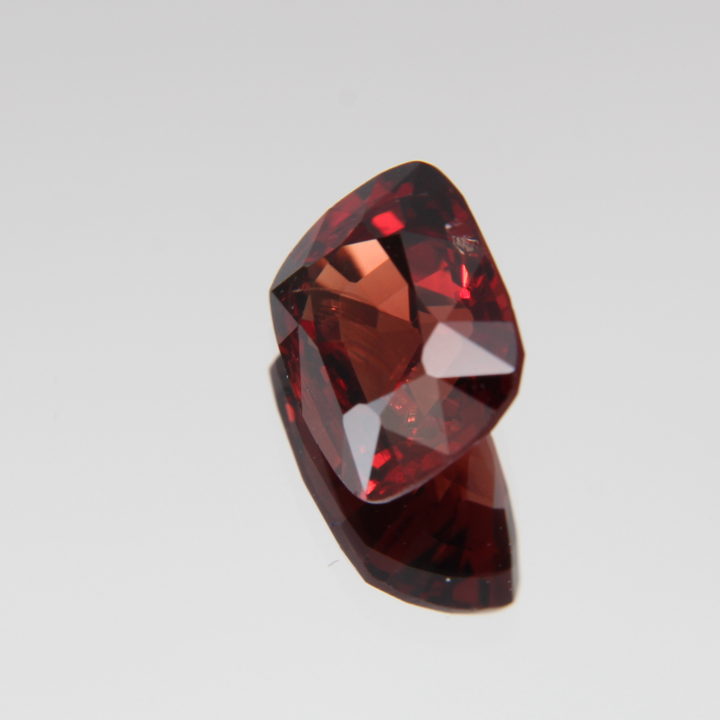 Orange-Roter Spinell 2.60 ct