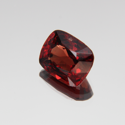 Orange-Roter Spinell 2.60 ct